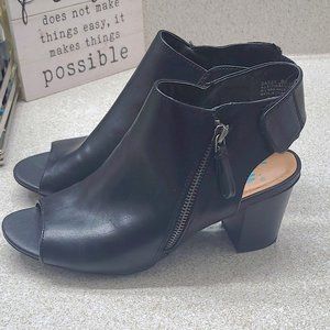EUC YUU Open Toe Ankle Booties SZ 8.5M